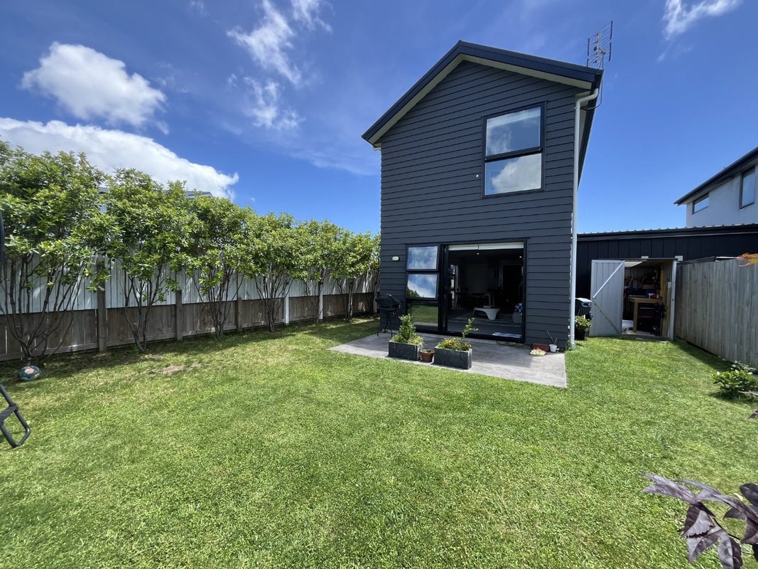 10 Discovery Place, Marfell, New Plymouth - Carousel 1