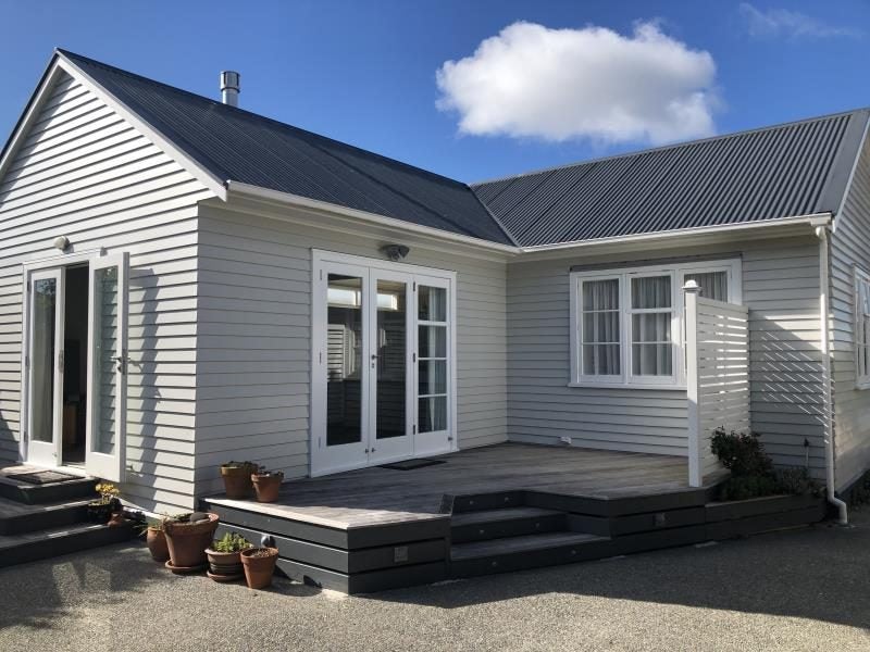 16 Ropata Crescent, Boulcott, Lower Hutt - Carousel 1