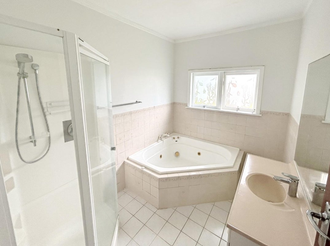 13 Louvain Avenue, Mount Roskill, Auckland - Carousel 2
