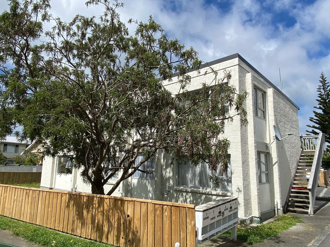3/19 Tama Street, ALICETOWN, LOWER HUTT - Carousel 1