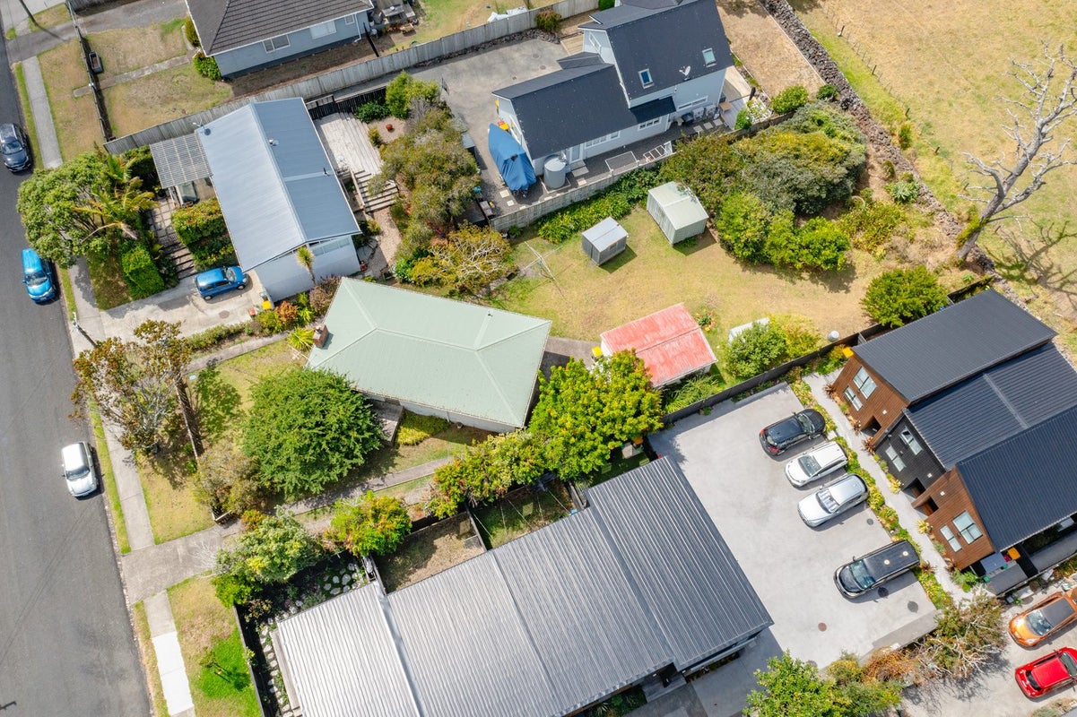 40 Wellesley Road, Mangere Bridge, Auckland - Carousel 24
