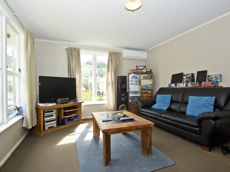 50 Bird Grove, Stokes Valley, Lower Hutt - Carousel 2