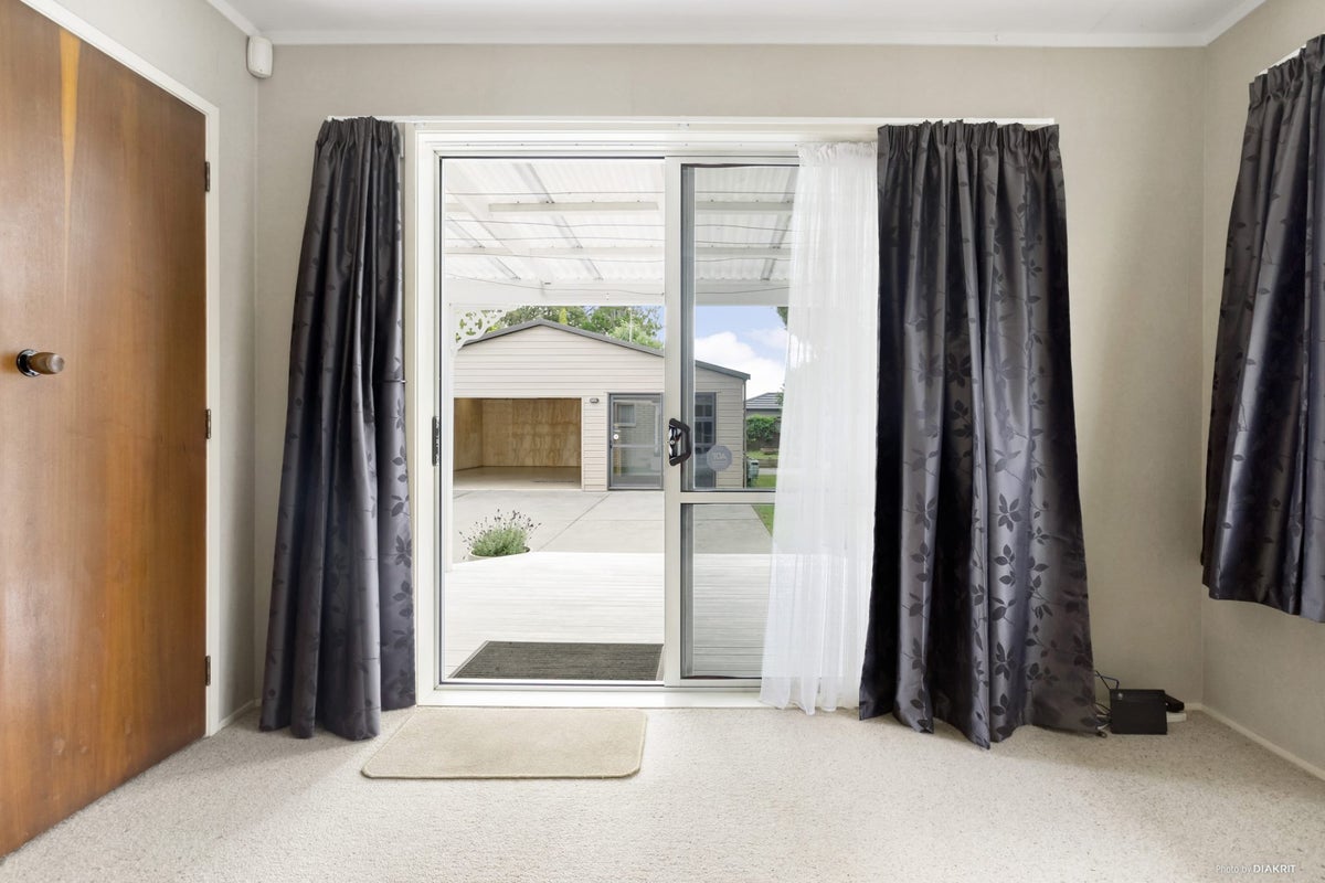 16 Puriri Street, Nawton, Hamilton - Carousel 1
