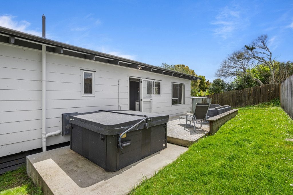 8 Ozone Road, Stanmore Bay, Whangaparaoa - Carousel 2