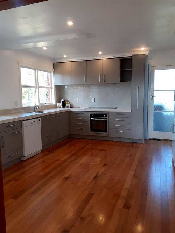 9 Terry Street, Blockhouse Bay, Auckland - Carousel 1