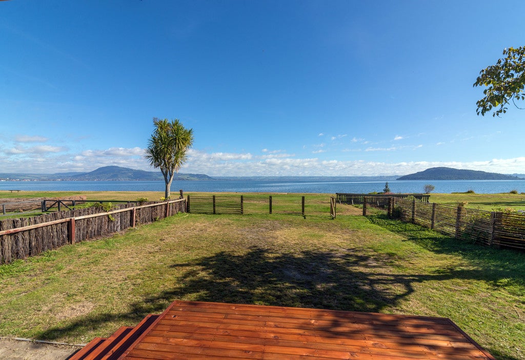 1 Willow Avenue, Hannahs Bay, Rotorua - Carousel 1