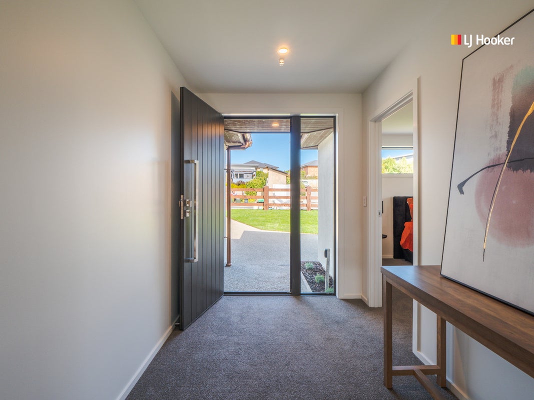 27 Grandvista Drive, Green Island, Dunedin - Carousel 2