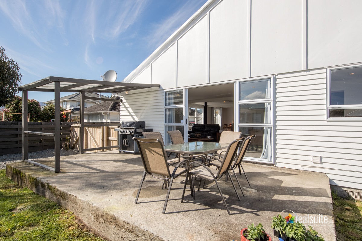 44 Sheridan Crescent, Trentham, Upper Hutt - Carousel 24