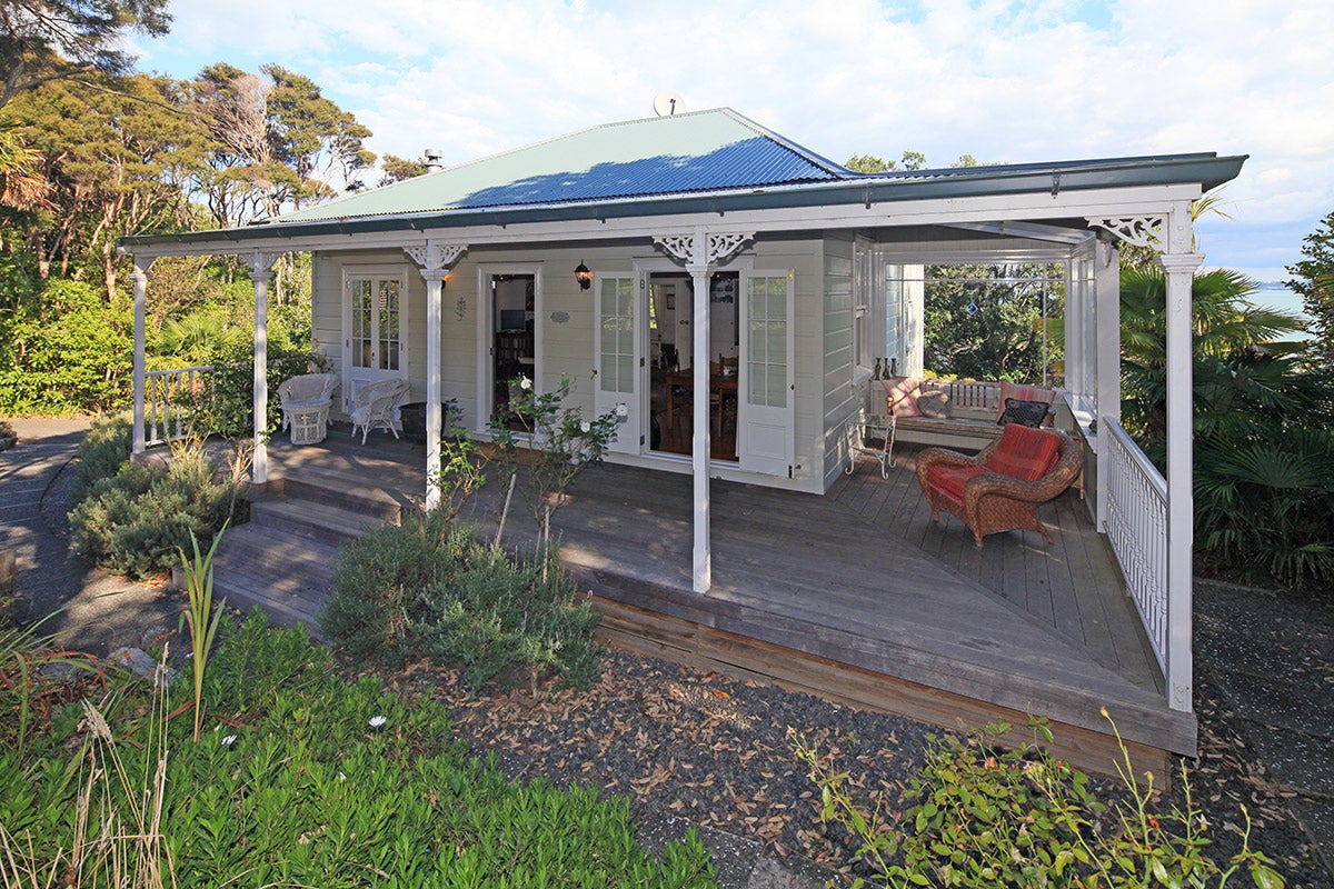 12 Omiha Road, Omiha, Waiheke Island - Carousel 1