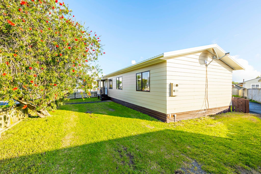 1/19 Templeton Place, Clendon Park, Auckland - Carousel 2