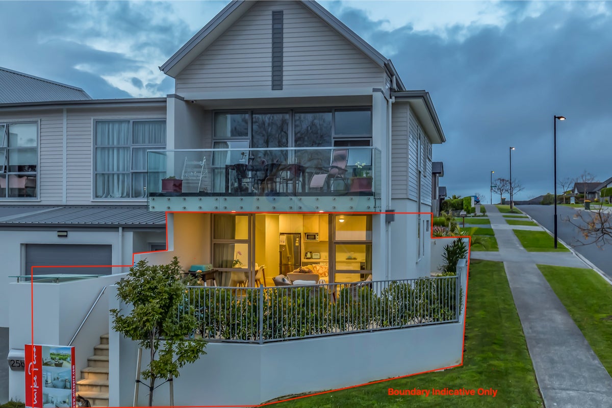 25A Blake Greens, Silverdale, Silverdale - Carousel 1