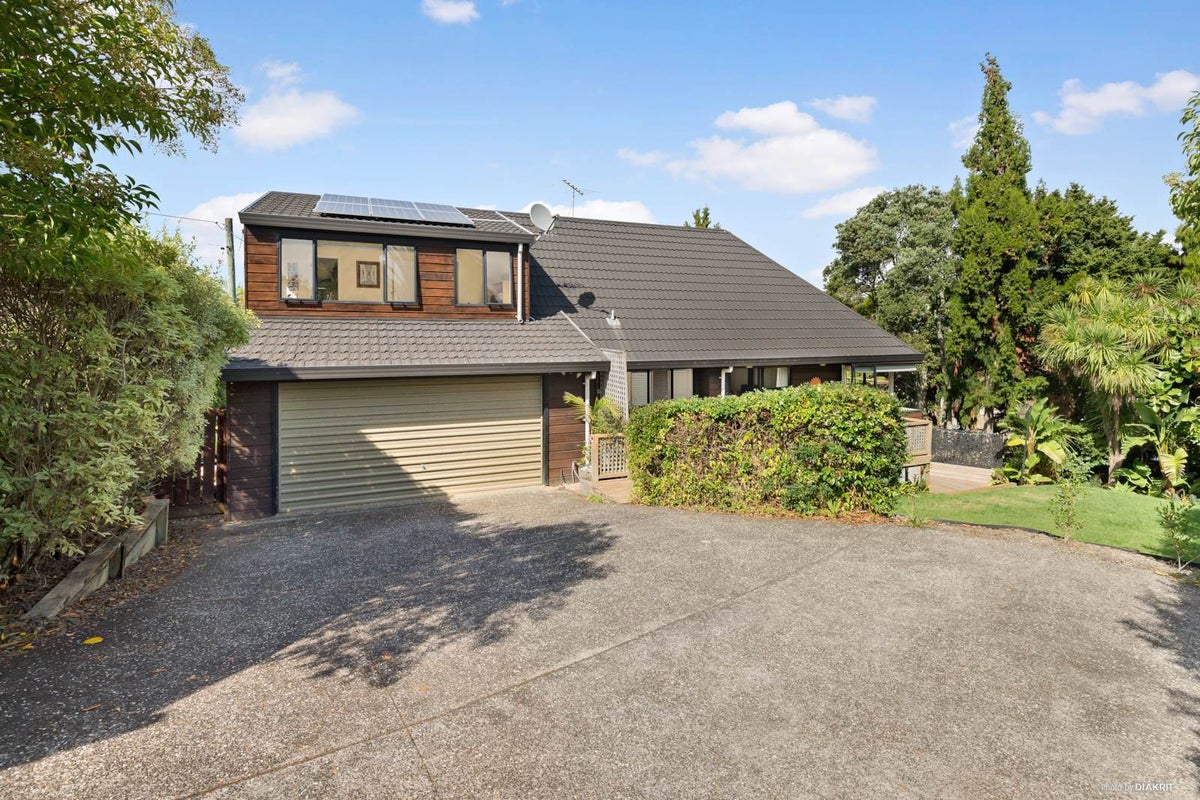 2/498 Beach Road, Murrays Bay, Auckland - Carousel 2