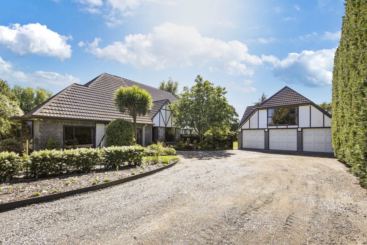 129 Johnson Road, Christchurch - Carousel 1