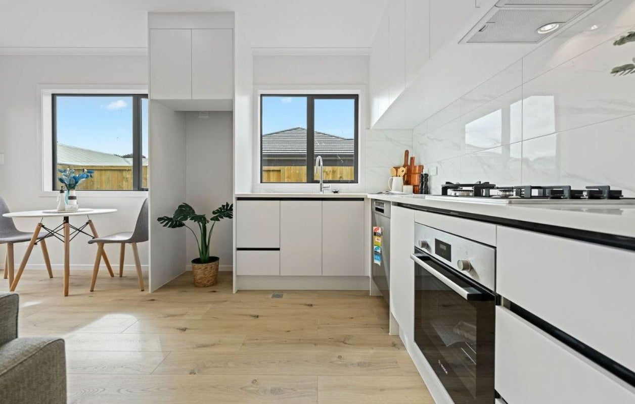 2/48 Heath Street, St Andrews, Hamilton - Carousel 2