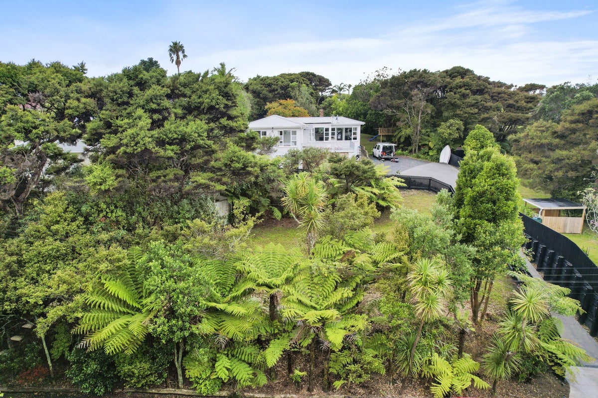 3 Keith Smith Avenue, Beach Haven, Auckland - Carousel 20