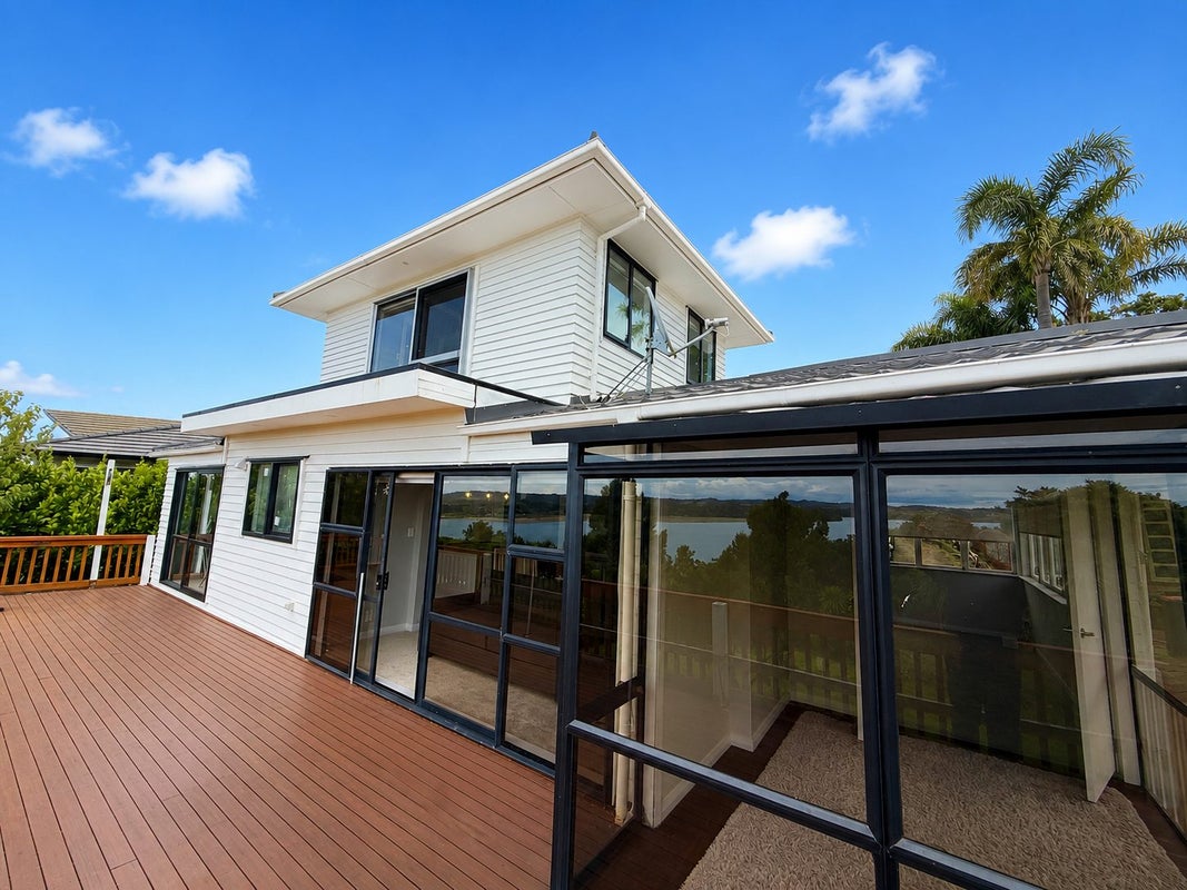 17 Tui Vale Road, Shelly Park, Auckland - Carousel 1