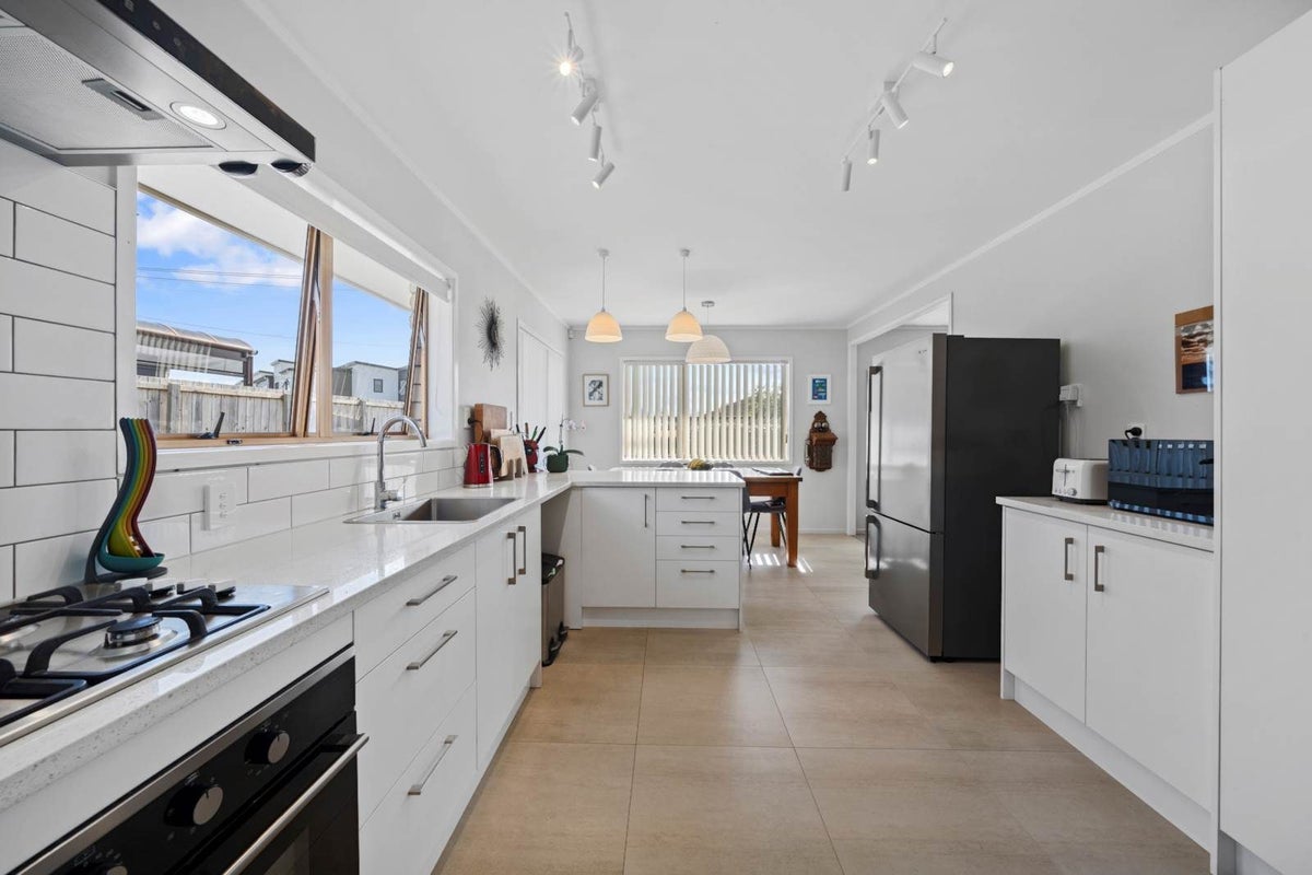 8/42 Wintere Road, Papatoetoe, Auckland - Carousel 1