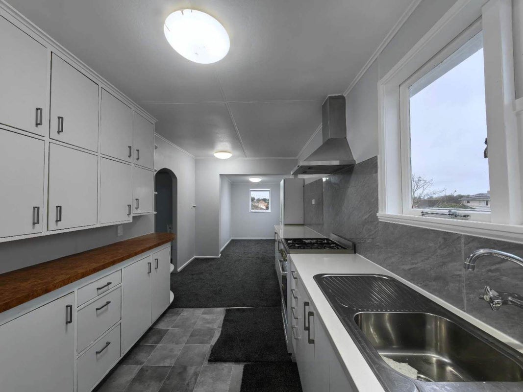 43 Farrelly Avenue, Wesley, Auckland - Carousel 1