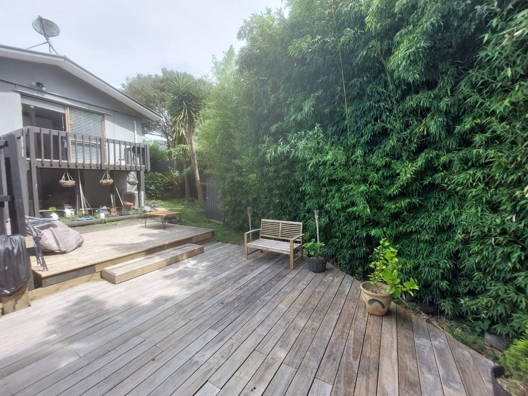 1/14 Barnfield Place, Glendene, Auckland - Carousel 1