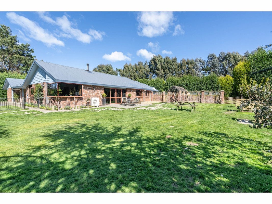 148 Aicken Road, Otatara, Invercargill - Carousel 1