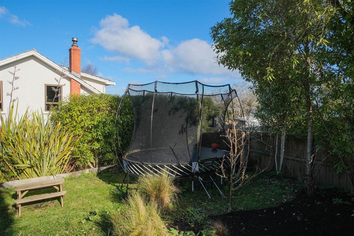 17 Prestwick Street, Maori Hill, Dunedin - Carousel 20