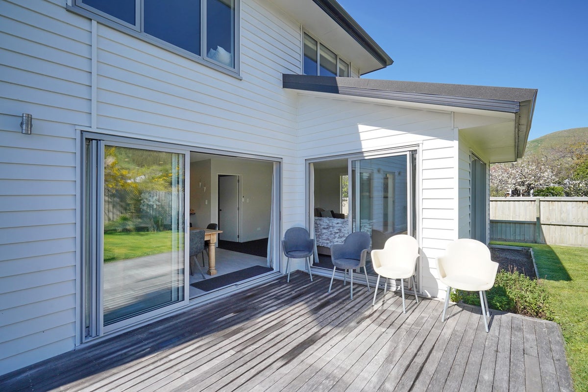 14A Colenso Street, Sumner, Christchurch - Carousel 25