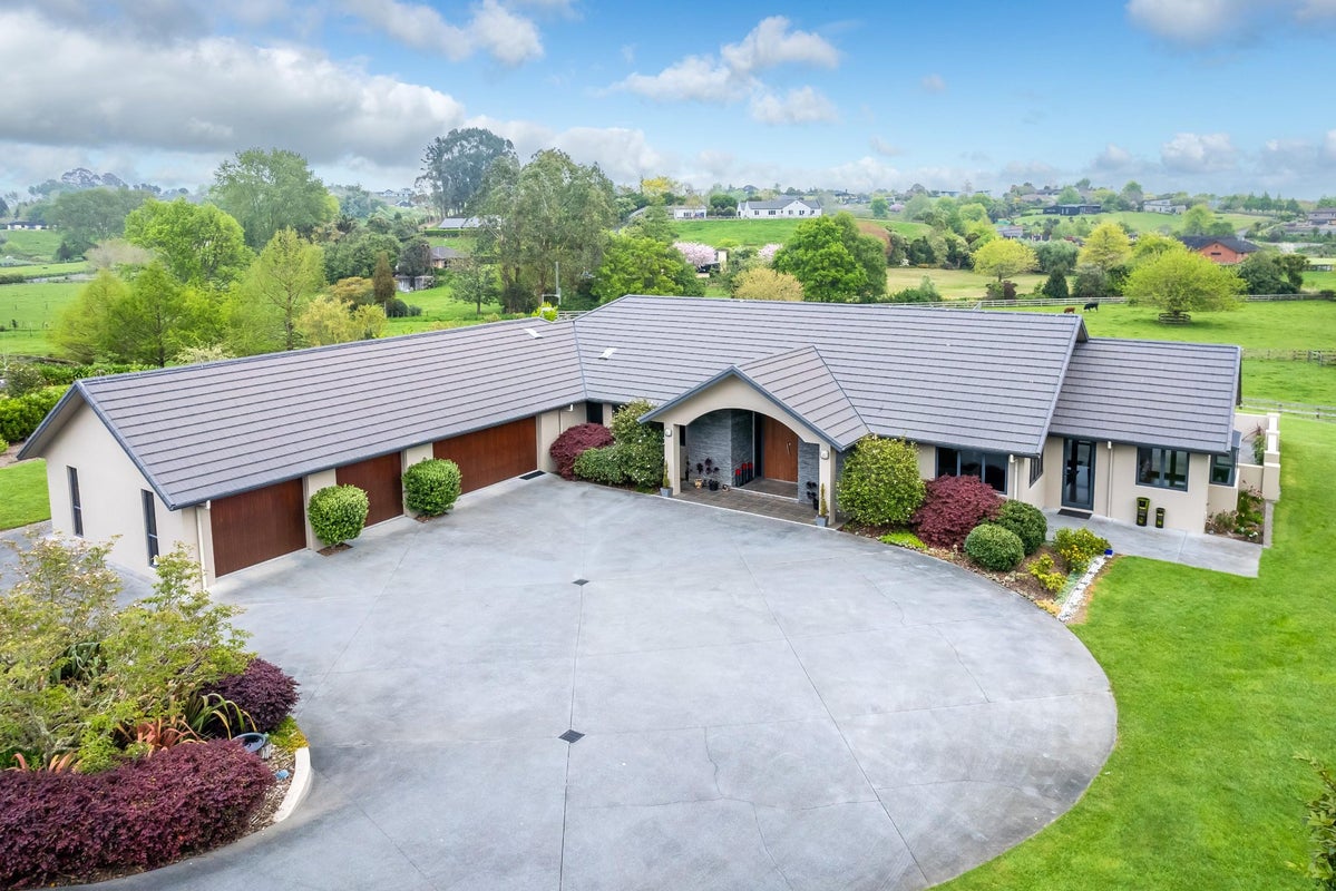 37 Wynvale Lane, Rotokauri, Hamilton - Carousel 1