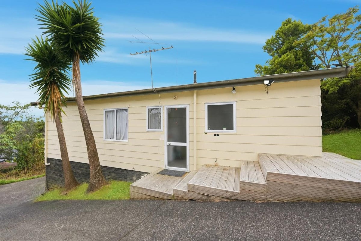 1/117 Rosier Road, Glen Eden, Auckland - Carousel 1