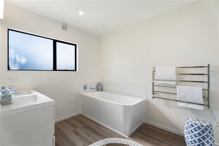 2B Tokomaru Street, Orakei, Auckland - Carousel 21