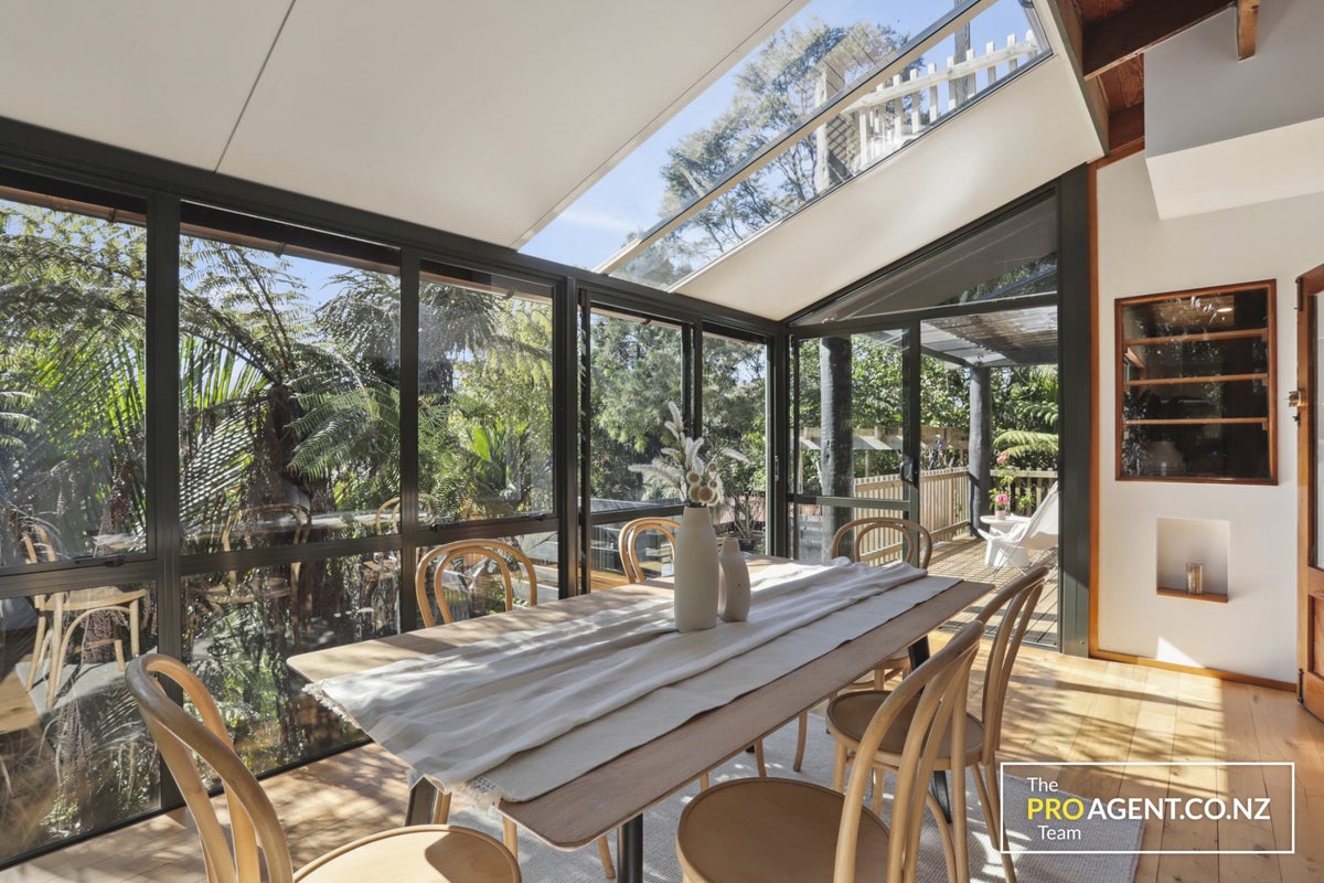 175 Laingholm Drive, Laingholm, Auckland - Carousel 2