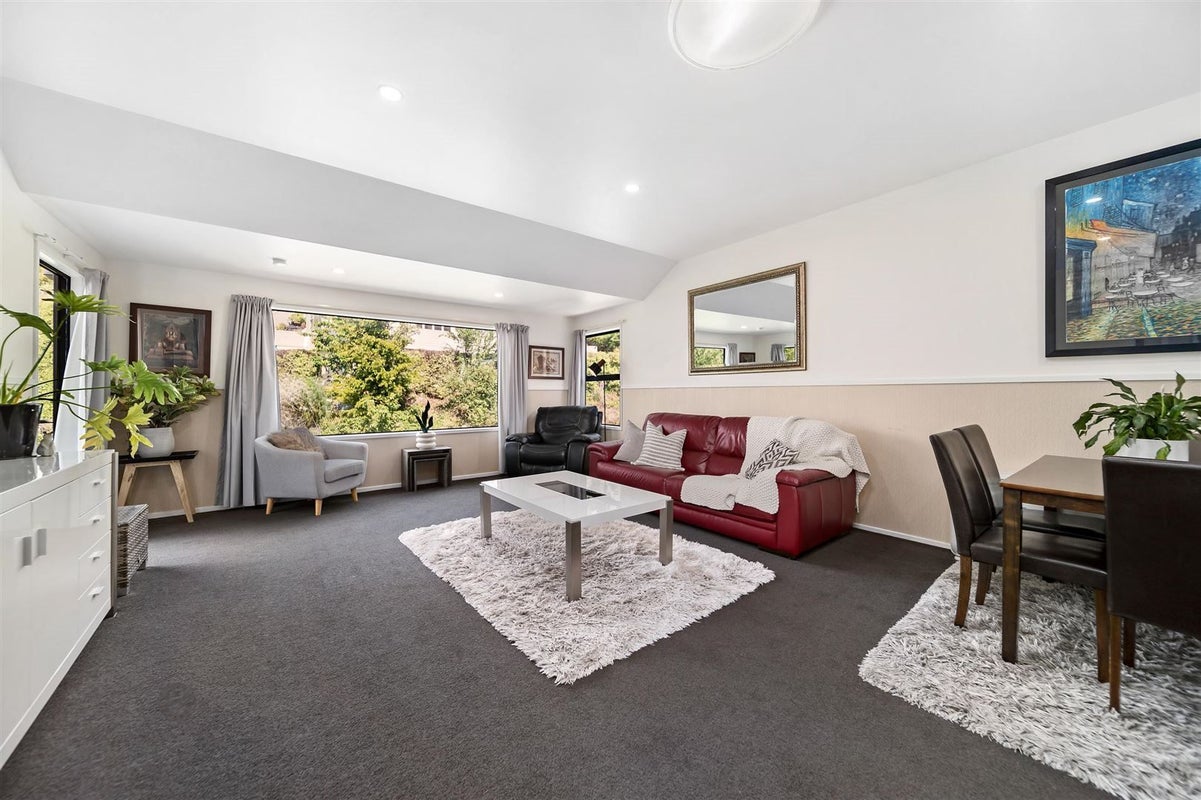 3A Aspen Grove, Fernhill, Queenstown - Carousel 1