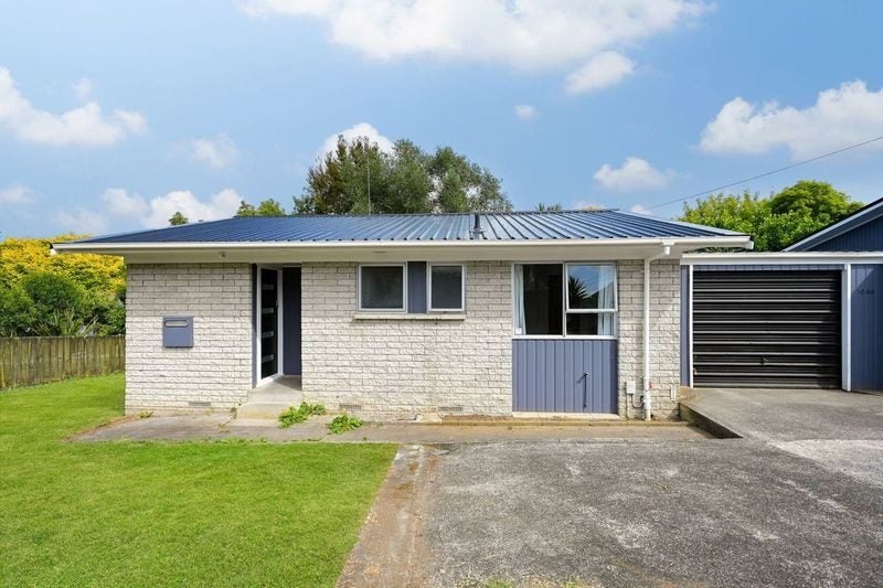 108 Forest Lake Road, Forest Lake, Hamilton - Carousel 2