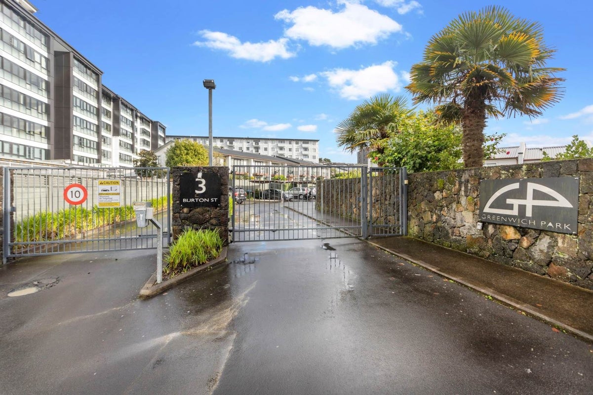 75/3 Burton Street, Grafton, Auckland - Carousel 1