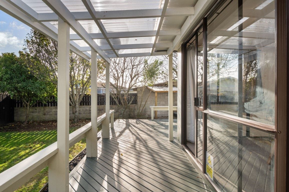 38 Garland Drive, St Andrews, Hamilton - Carousel 2