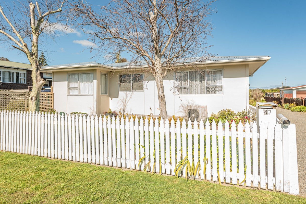 47 Burtts Road, Durie Hill, Whanganui - Carousel 1