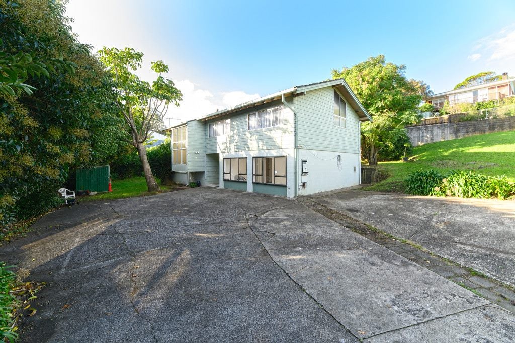 22 Ridgemount Rise, Mangere Bridge, Auckland - Carousel 2