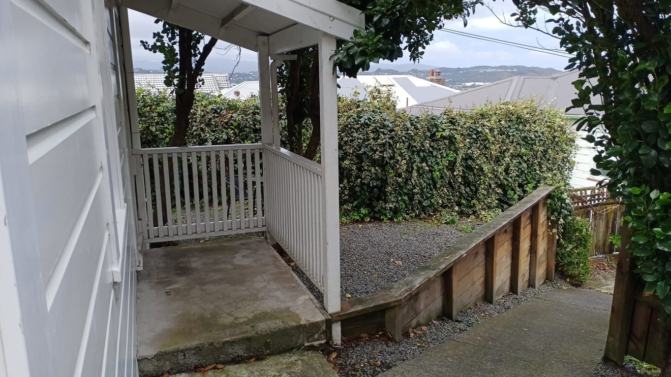 72 Wellington Road, Hataitai, Wellington - Carousel 2