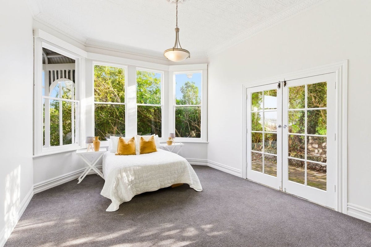 15 Clifford Street, Dalmore, Dunedin - Carousel 9