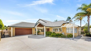 6 Rosetti Rise, West Harbour, Auckland - Carousel 1