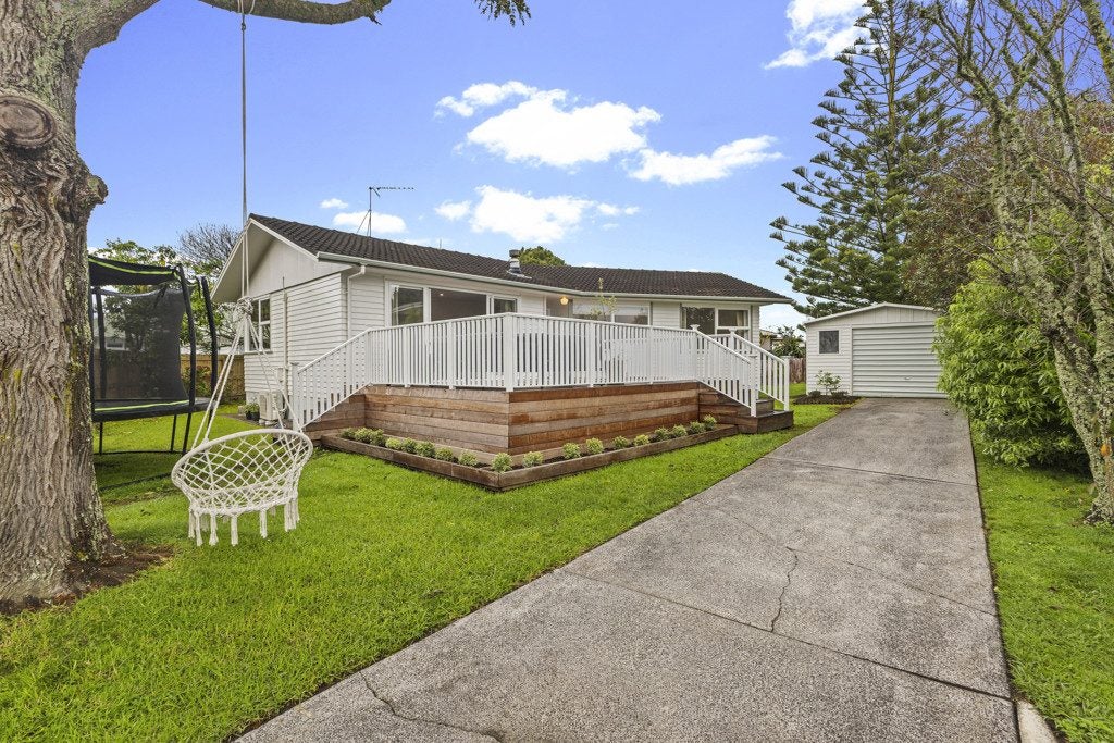 25 Dalry Place, Mangere Bridge, Auckland - Carousel 1