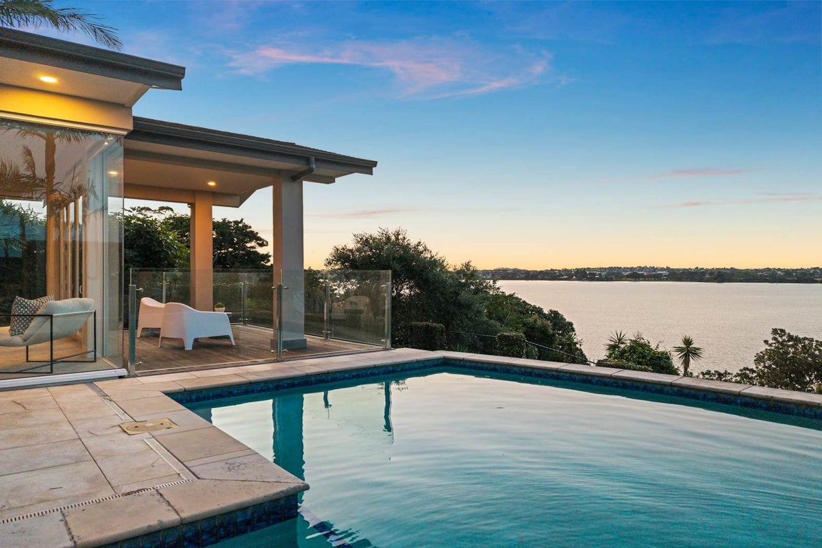 21 William Bryan Drive, Half Moon Bay, Auckland - Carousel 2