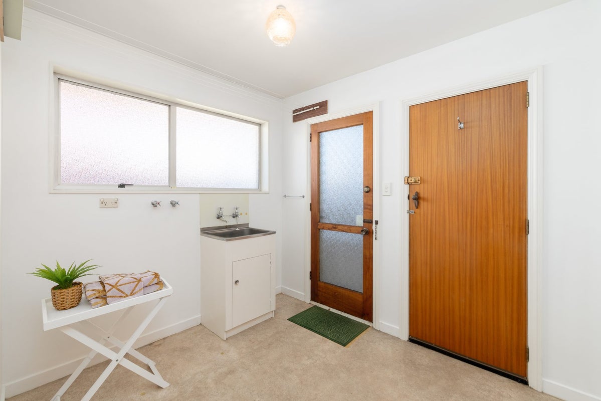 141A Hills Road, Edgeware, Christchurch - Carousel 11