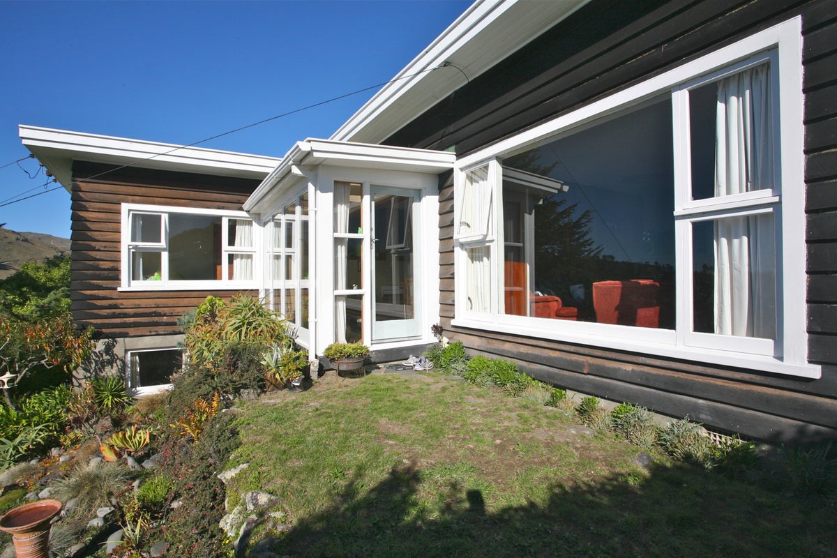 10 Aotea Terrace, Huntsbury, Christchurch - Carousel 1