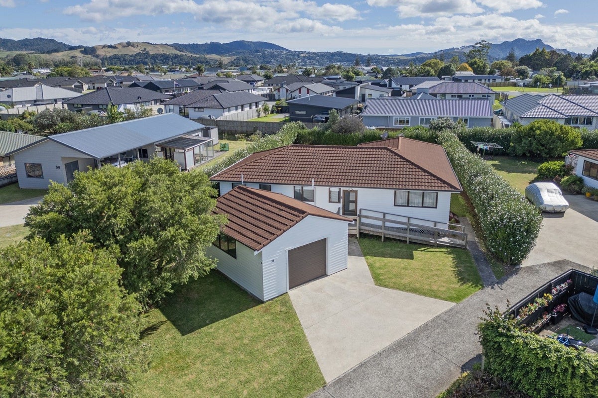 28 Springbok Avenue, Whitianga - Carousel 2