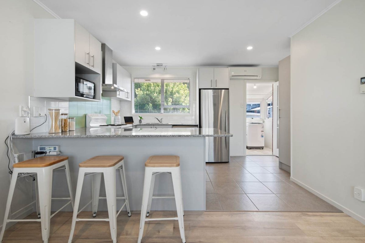 2/38 Shackleton Road, Mount Eden, Auckland - Carousel 2