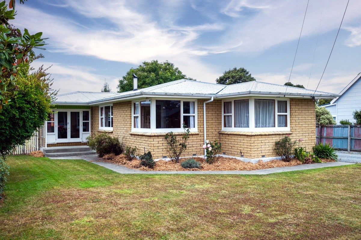 18 Alloway Street, Fairlie - Carousel 1