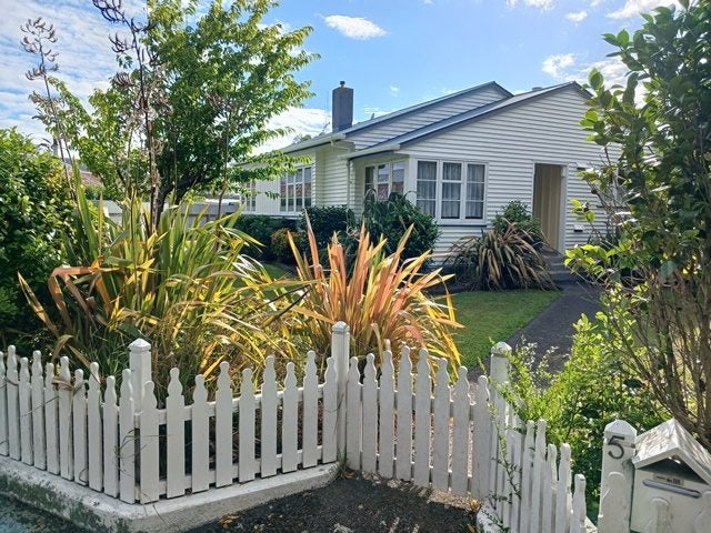 5 Mansford Place, West End, Palmerston North - Carousel 2