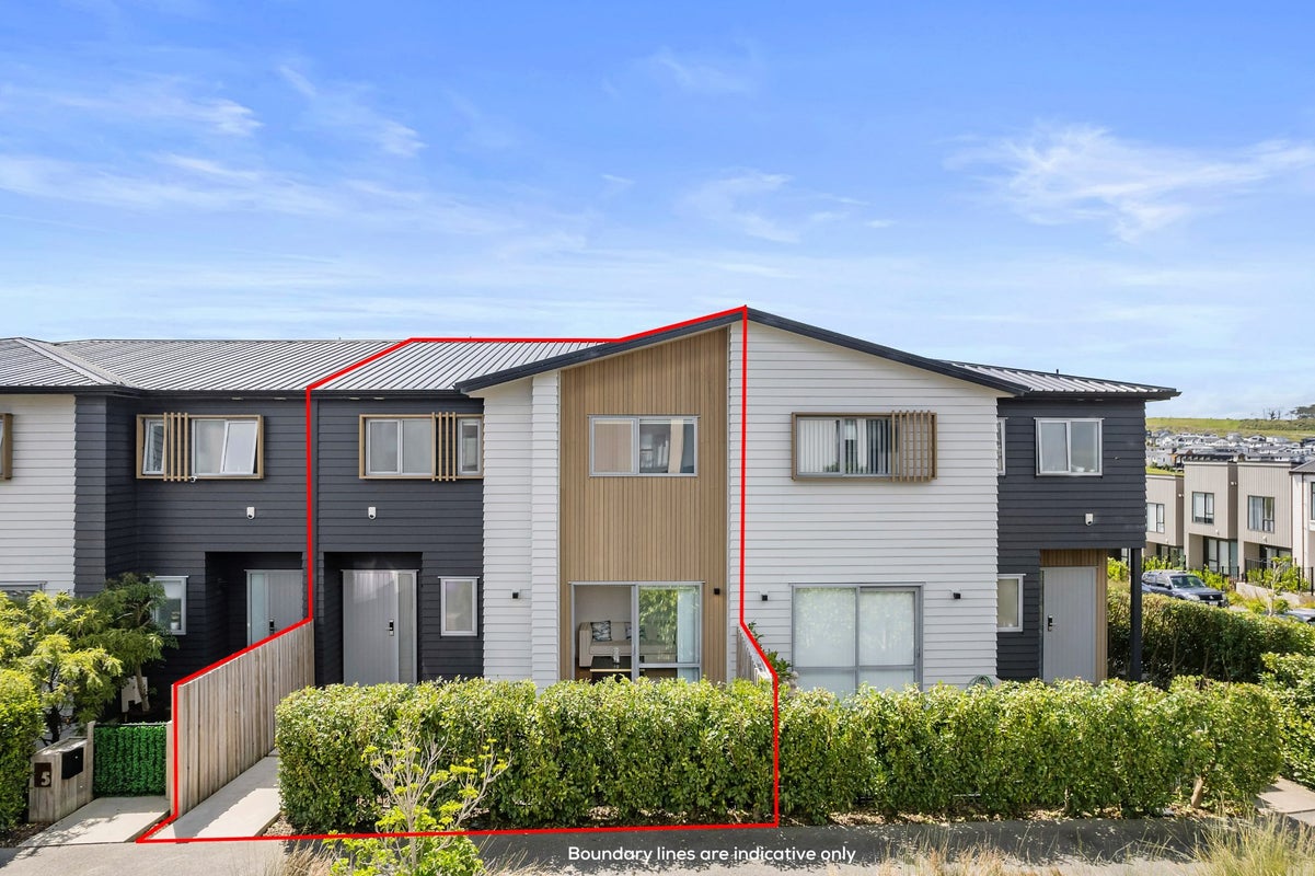 7 Karengo Street, Long Bay, Auckland - Carousel 1