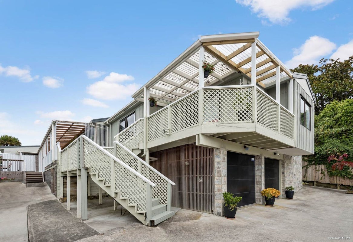 7A Tirimoana Road, Te Atatu South, Auckland - Carousel 1
