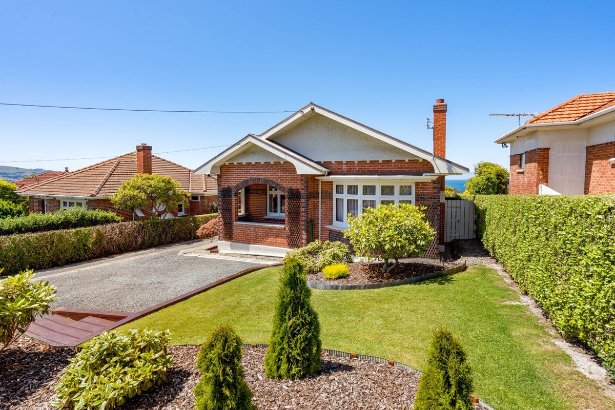 81 Middleton Road, Kew, Dunedin - Carousel 2